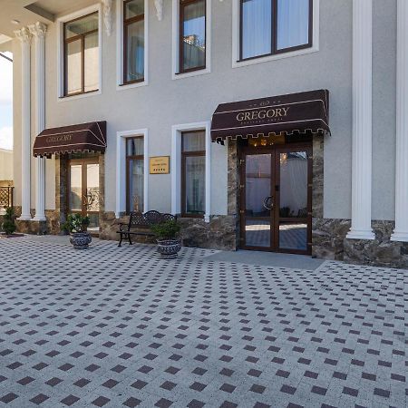 Gregory Boutique Hotel تشيسيناو المظهر الخارجي الصورة The entrance of the hotel