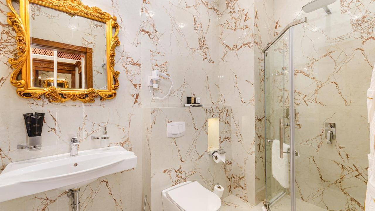 Gregory Boutique Hotel تشيسيناو المظهر الخارجي الصورة Bathroom