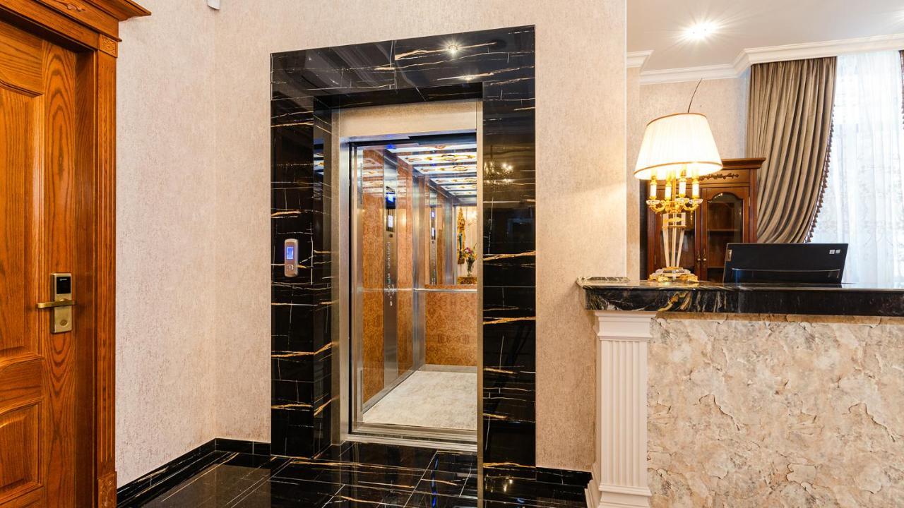Gregory Boutique Hotel تشيسيناو المظهر الخارجي الصورة A residential elevator