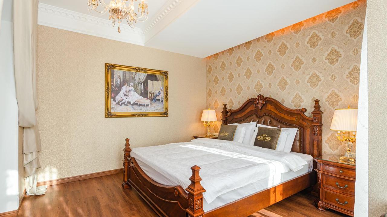 Gregory Boutique Hotel تشيسيناو المظهر الخارجي الصورة A bedroom at the hotel