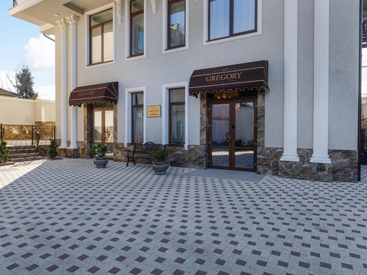 Gregory Boutique Hotel تشيسيناو المظهر الخارجي الصورة The entrance of the hotel